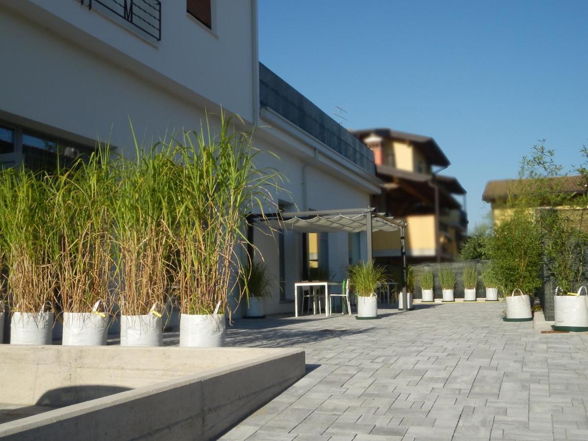 Bed and Breakfast Bb Sharingloft Sirmione Exterior foto